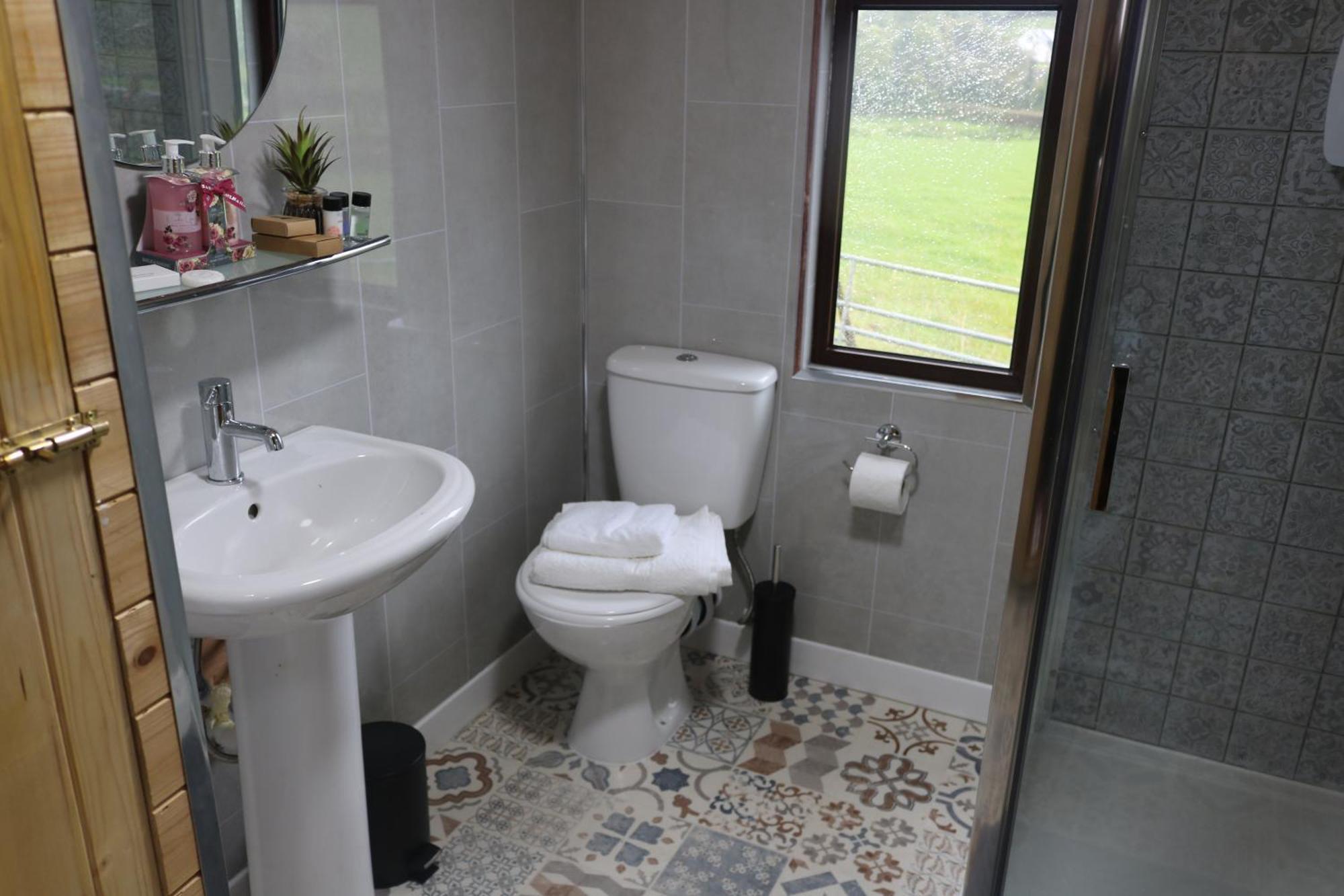 The Cabin Pipershill Newtownbutler Esterno foto